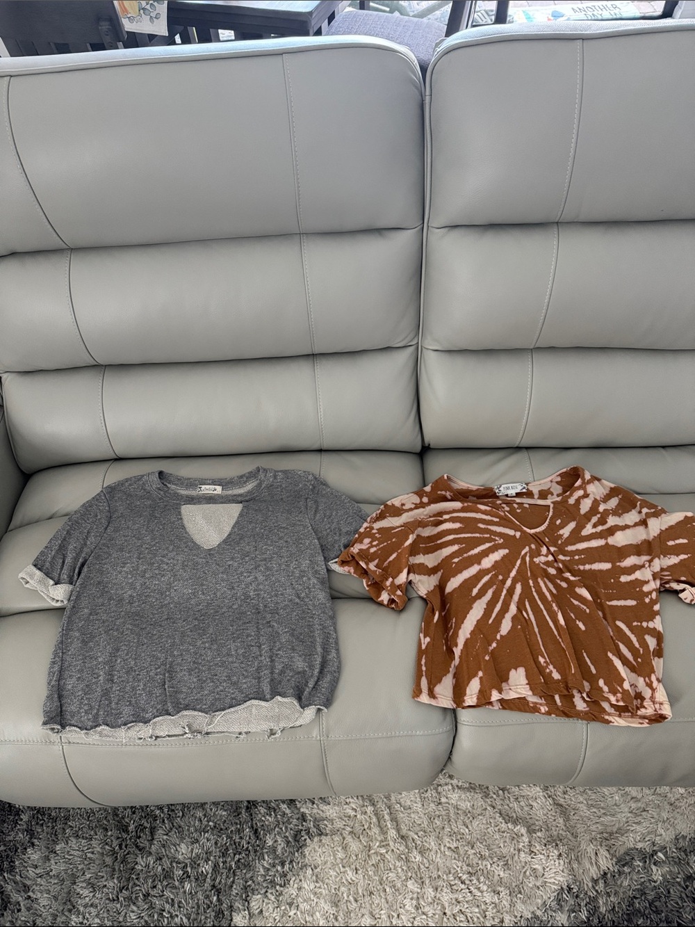 Tie-Dye Brown Short Sleeve Crop Top and gray crop sweatshirt